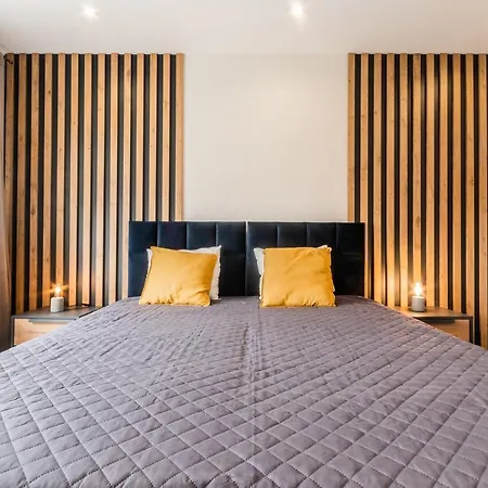 Bryza Z Sauna & Z Kominkami Apartman Jantar
