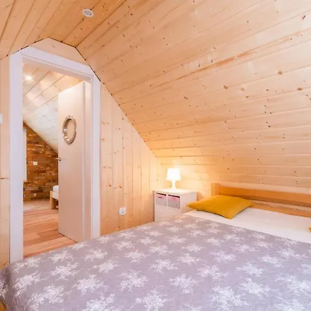 Bryza Z Sauna & Z Kominkami *