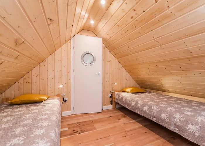 Bryza Z Sauna & Z Kominkami דירה