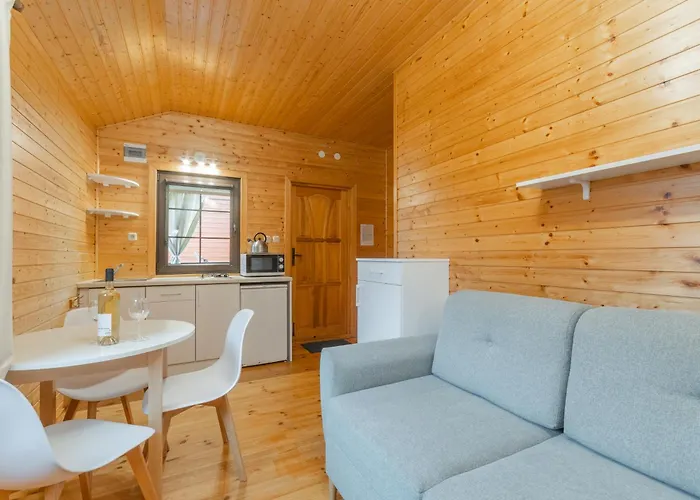 Bryza Z Sauna & Z Kominkami ג'אנטאר